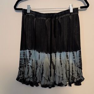 Elegant Ombre Black and Gray Mini Skirt